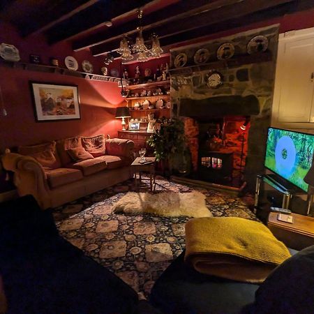 Fantastic Sea Views At Century'S Old Alma'S Cottage - Sleeps Up To 8 Guests Penmaen-mawr Eksteriør bilde