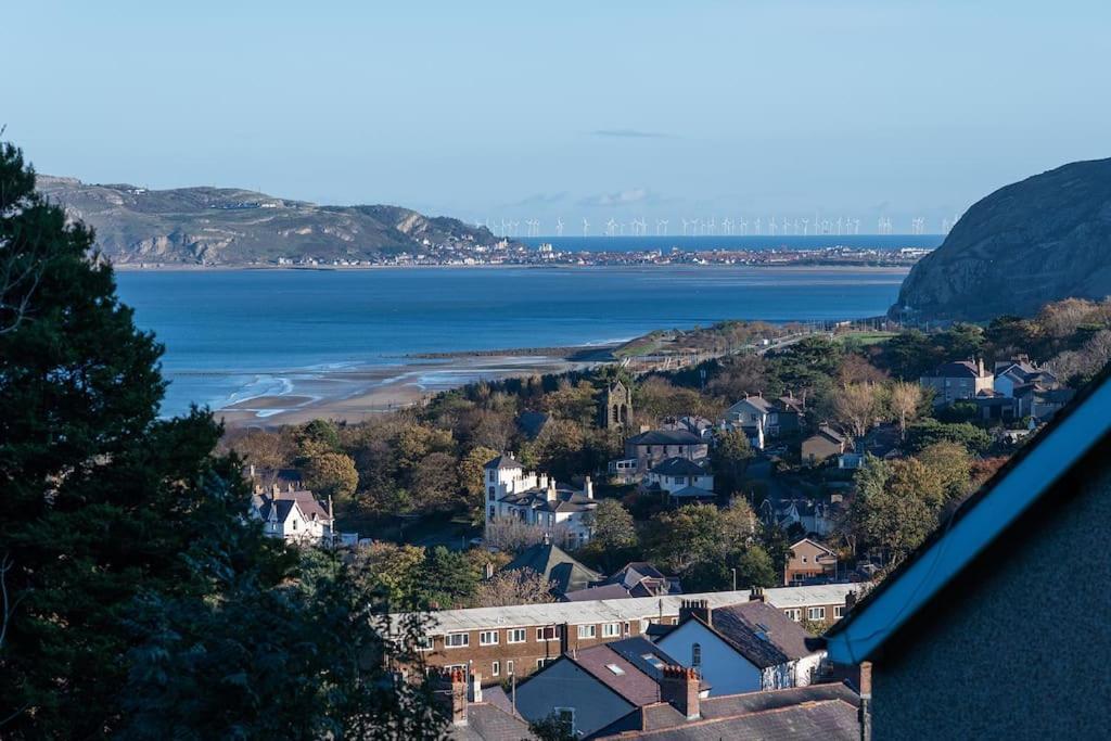 Fantastic Sea Views At Century'S Old Alma'S Cottage - Sleeps Up To 8 Guests Penmaen-mawr Eksteriør bilde