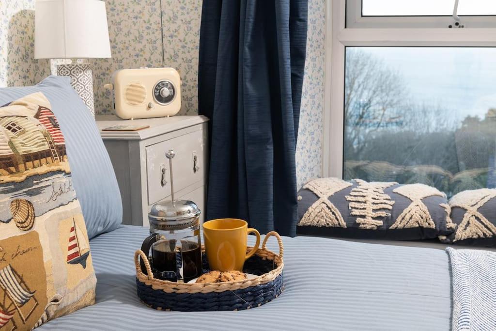 Fantastic Sea Views At Century'S Old Alma'S Cottage - Sleeps Up To 8 Guests Penmaen-mawr Eksteriør bilde