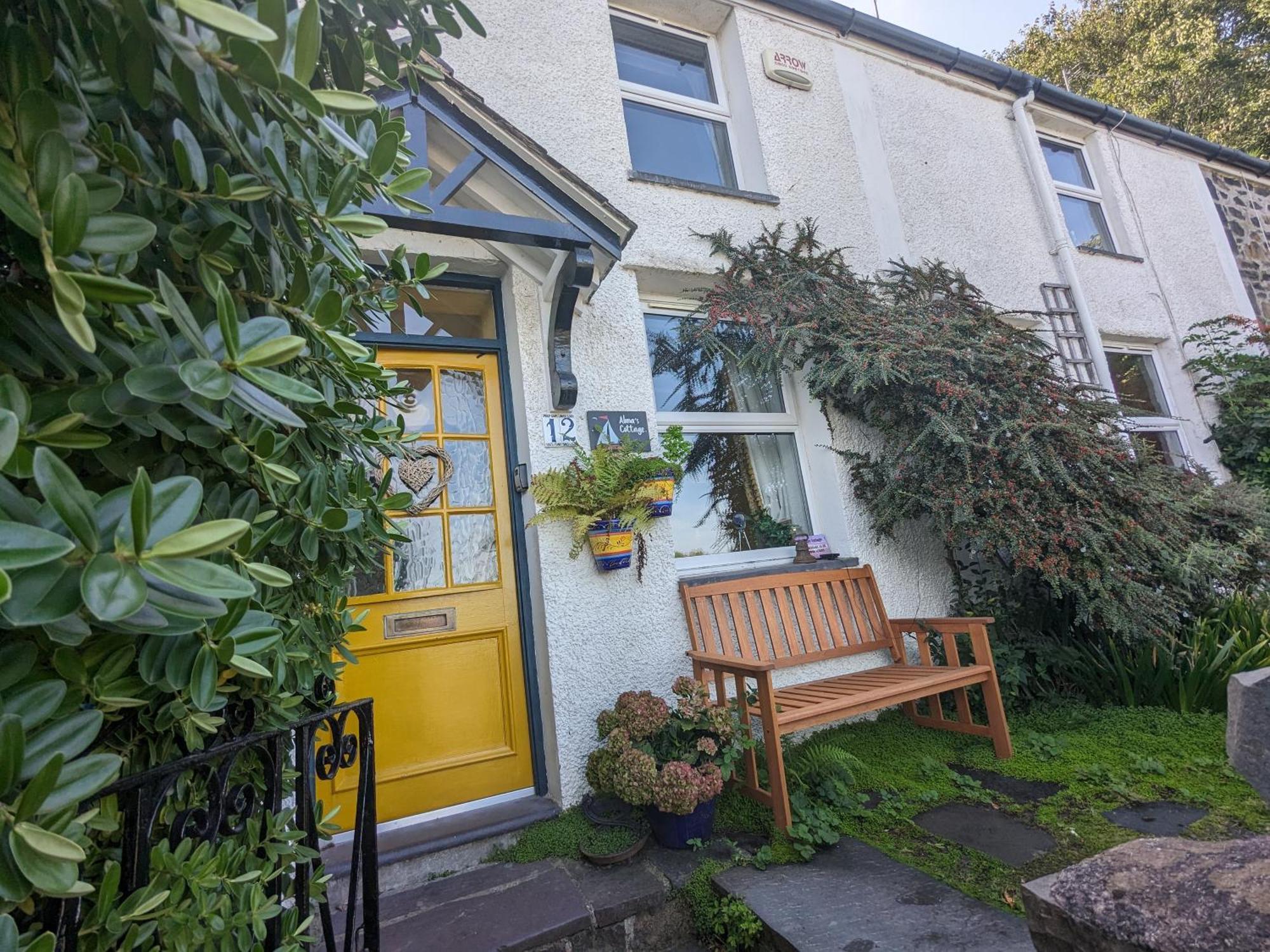 Fantastic Sea Views At Century'S Old Alma'S Cottage - Sleeps Up To 8 Guests Penmaen-mawr Eksteriør bilde