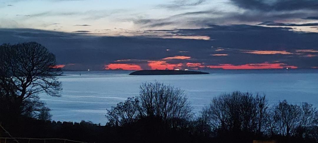 Fantastic Sea Views At Century'S Old Alma'S Cottage - Sleeps Up To 8 Guests Penmaen-mawr Eksteriør bilde