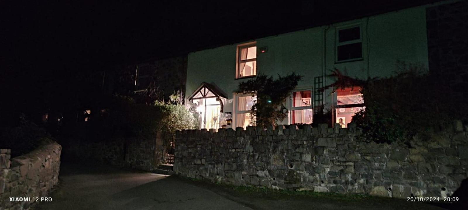 Fantastic Sea Views At Century'S Old Alma'S Cottage - Sleeps Up To 8 Guests Penmaen-mawr Eksteriør bilde