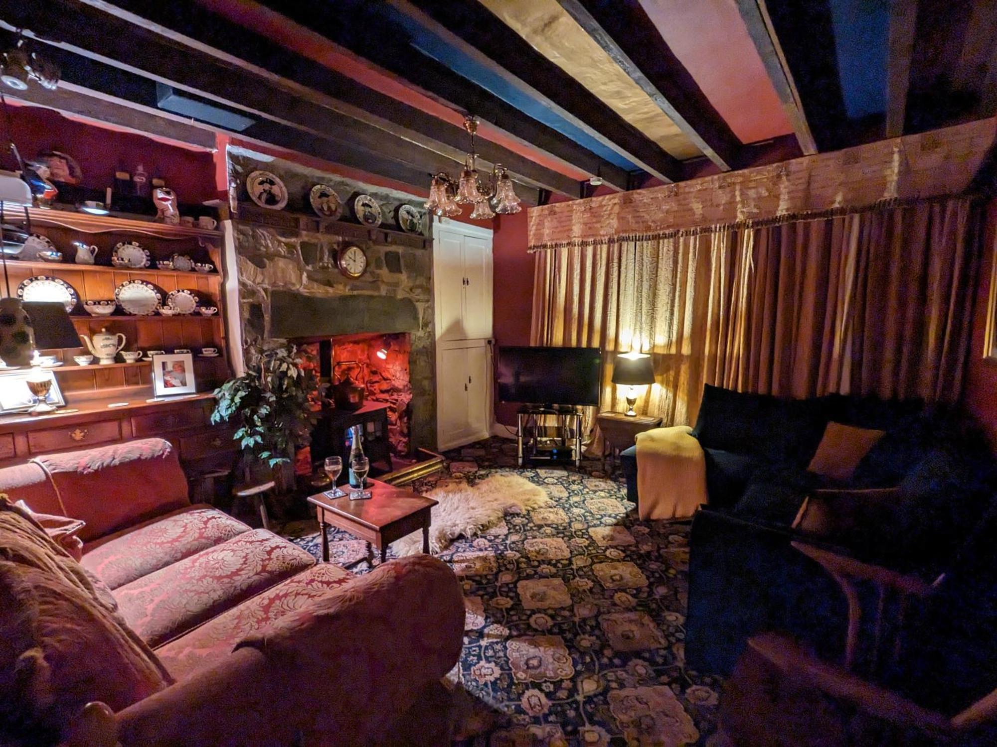 Fantastic Sea Views At Century'S Old Alma'S Cottage - Sleeps Up To 8 Guests Penmaen-mawr Eksteriør bilde